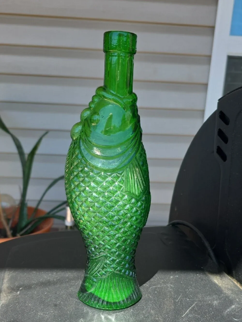 Green Glass Fish Figurine Bottle for Aquarium Décor